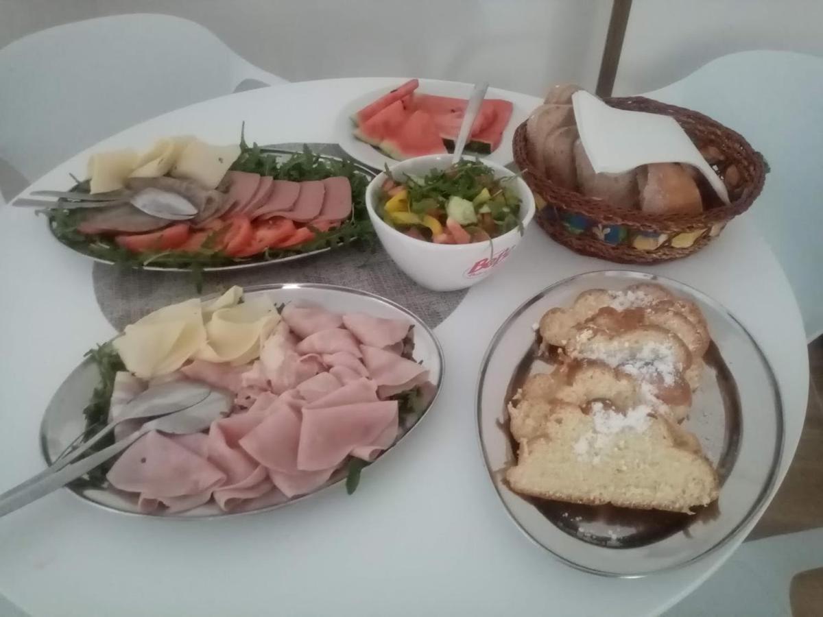 Penzion Alenka Valtice Buitenkant foto