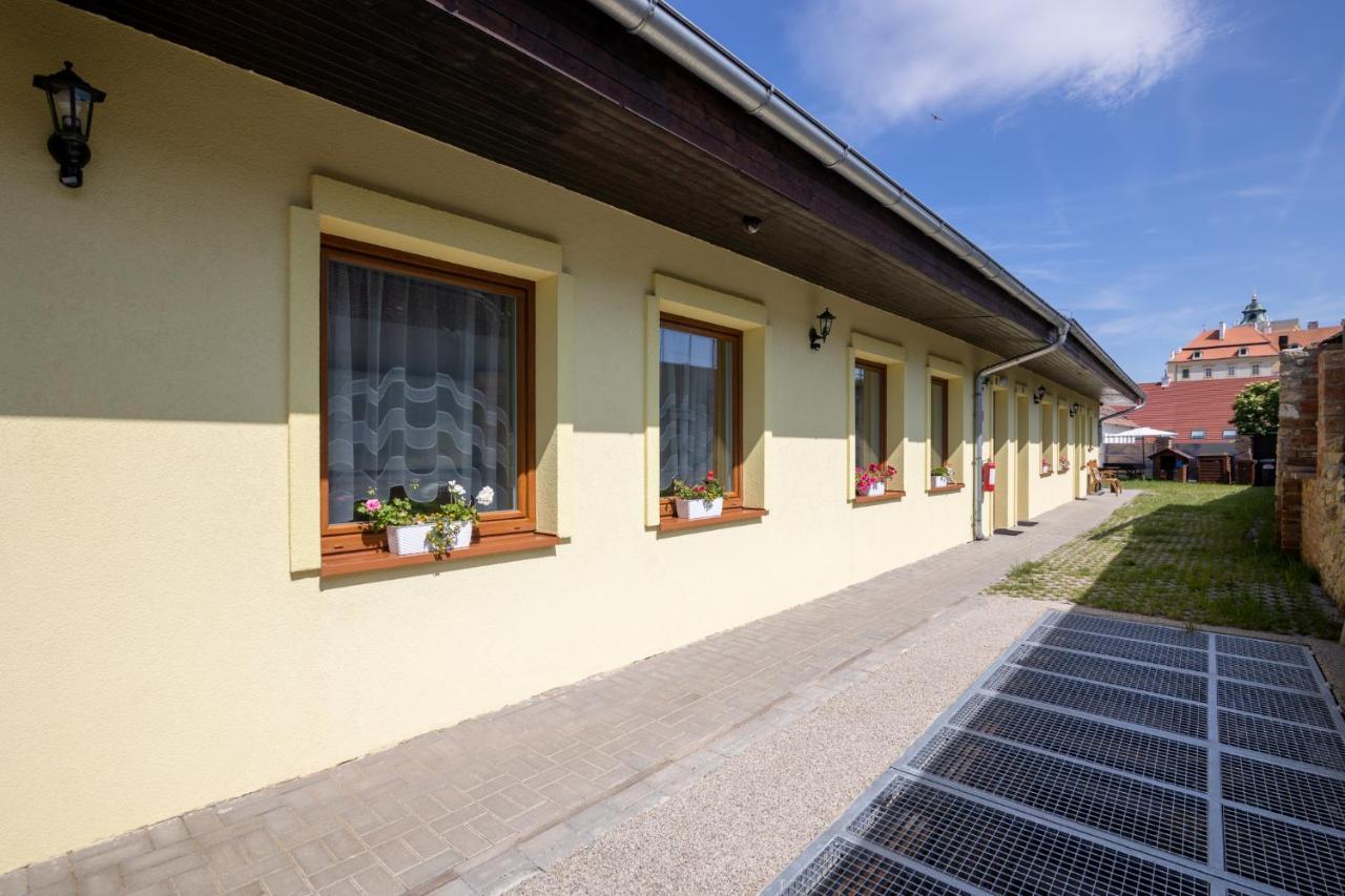 Penzion Alenka Valtice Buitenkant foto